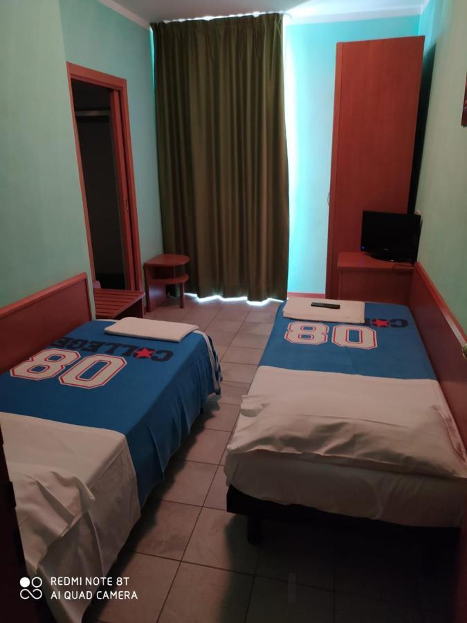 Hotel Blue Moon Rimini Exterior photo