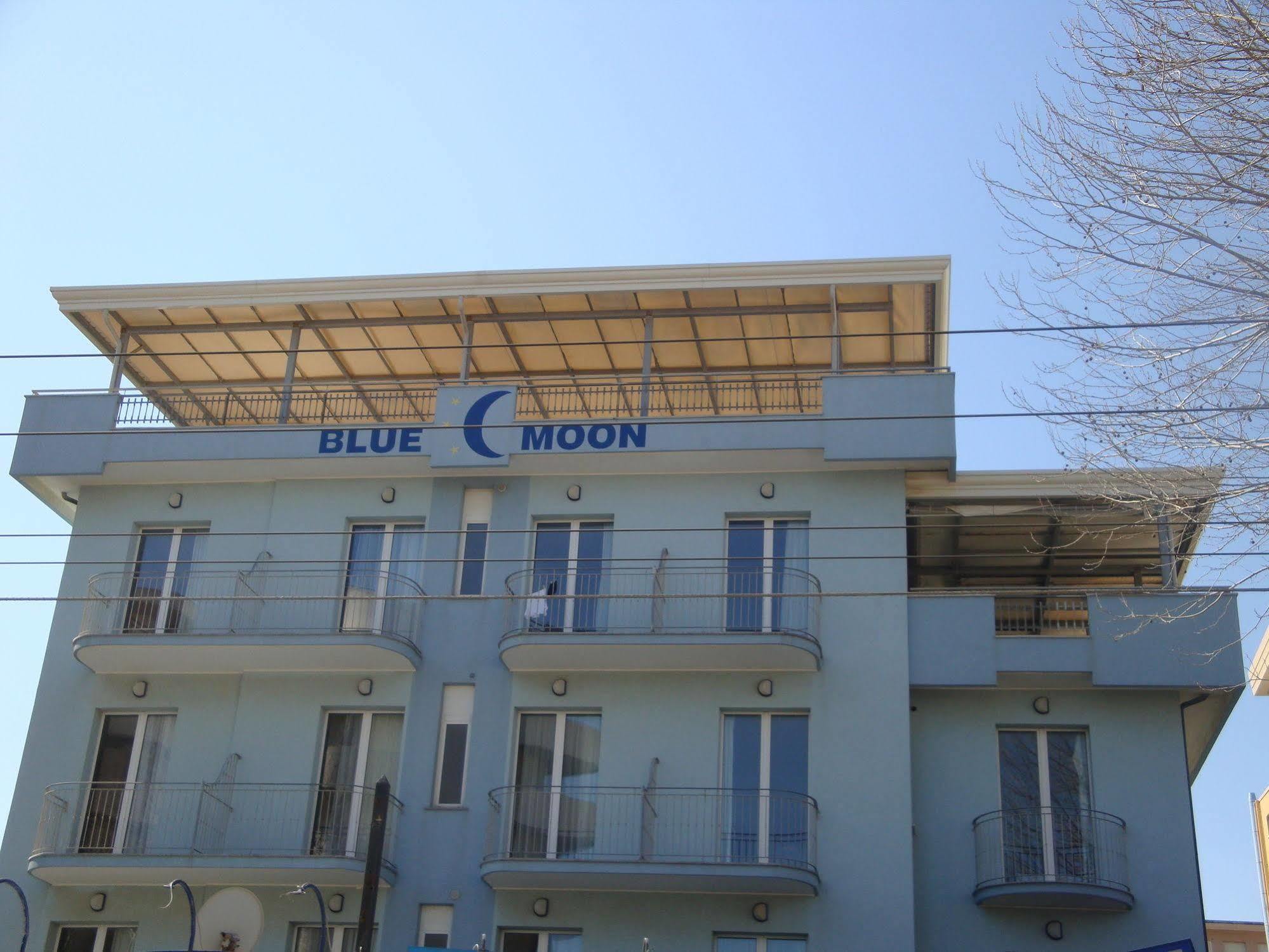 Hotel Blue Moon Rimini Exterior photo